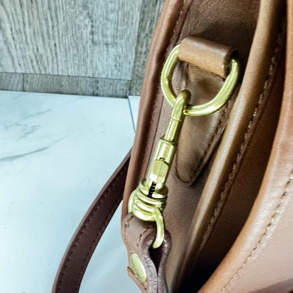 Vtg Hunt Club Leather Brown/Carmel Crossbody Bag Turn Lock Brass 7x10.5x2" MINT - Picture 5 of 8